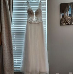 Justin Alexander Wedding Dress
